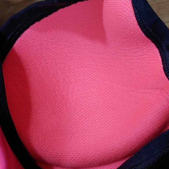 Victoria's Secret Neon Red Incredible Sport Bra 32B NWOT - Picture 8 of 9